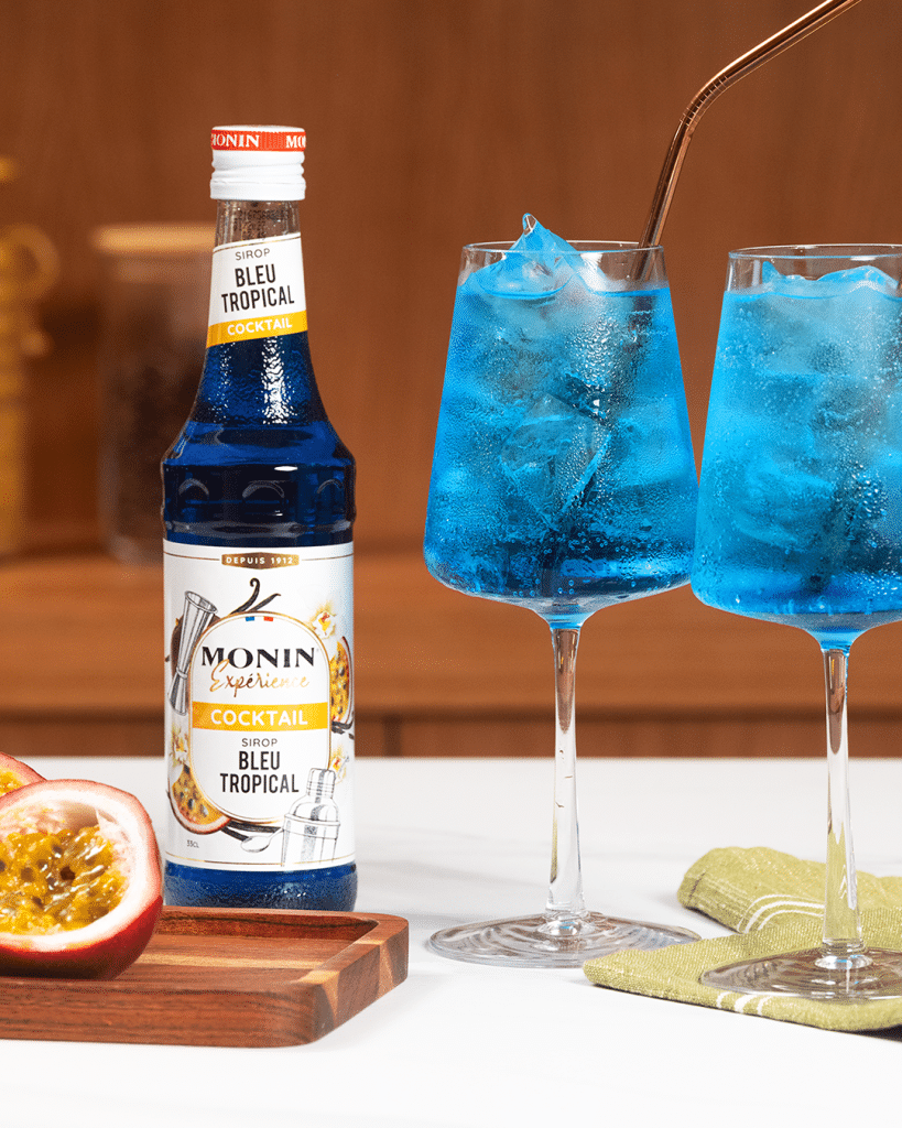Recette de Spritz Bleu Tropical - MONIN Expérience - Gamme Cocktail 1080x1350 v2