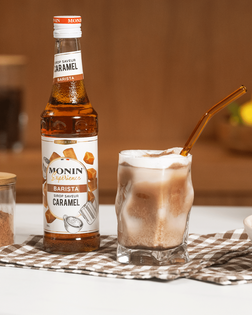 Recette Chocolat Glacé Caramel - MONIN Expérience - Gamme Barista